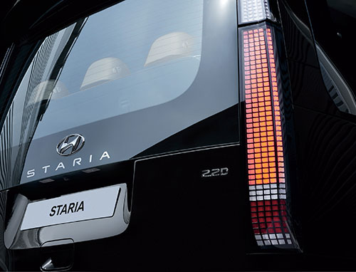 US4_TAIL-LIGHTS.jpg