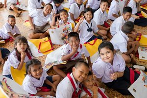 03_Krungsri-Auto-Furniture-Donation.jpg