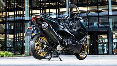 YAMAHA_TMAX_Tech_MAX_P004.jpg