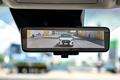 Intelligent-Rear-View-Mirror02.jpg