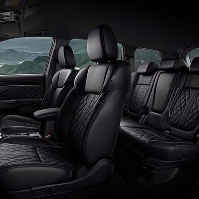 5050_Outlander-PHEV_interior-design1080x1080px.jpg