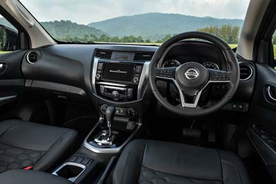 NISSAN-NAVARA_Interior-VL-11.jpg