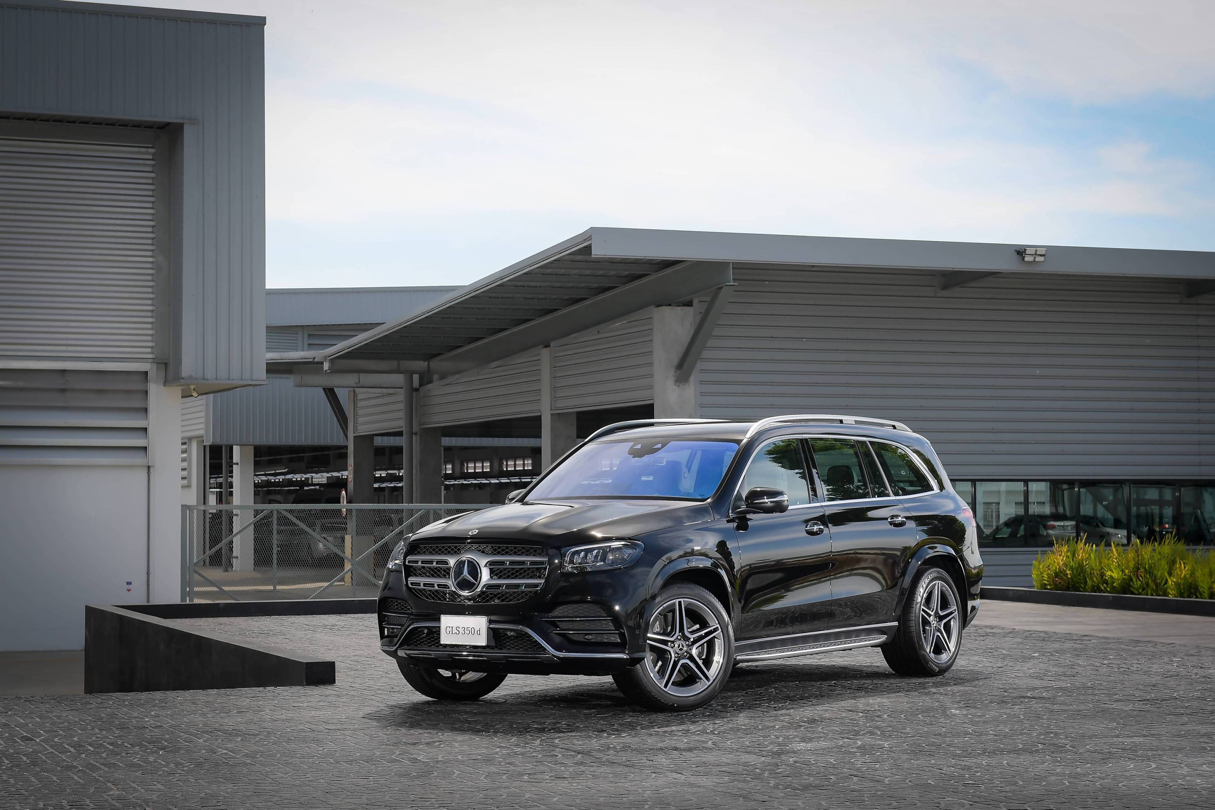 Mercedes-Benz_GLS_350_d_4MATIC_AMG_Premium_(1).jpg