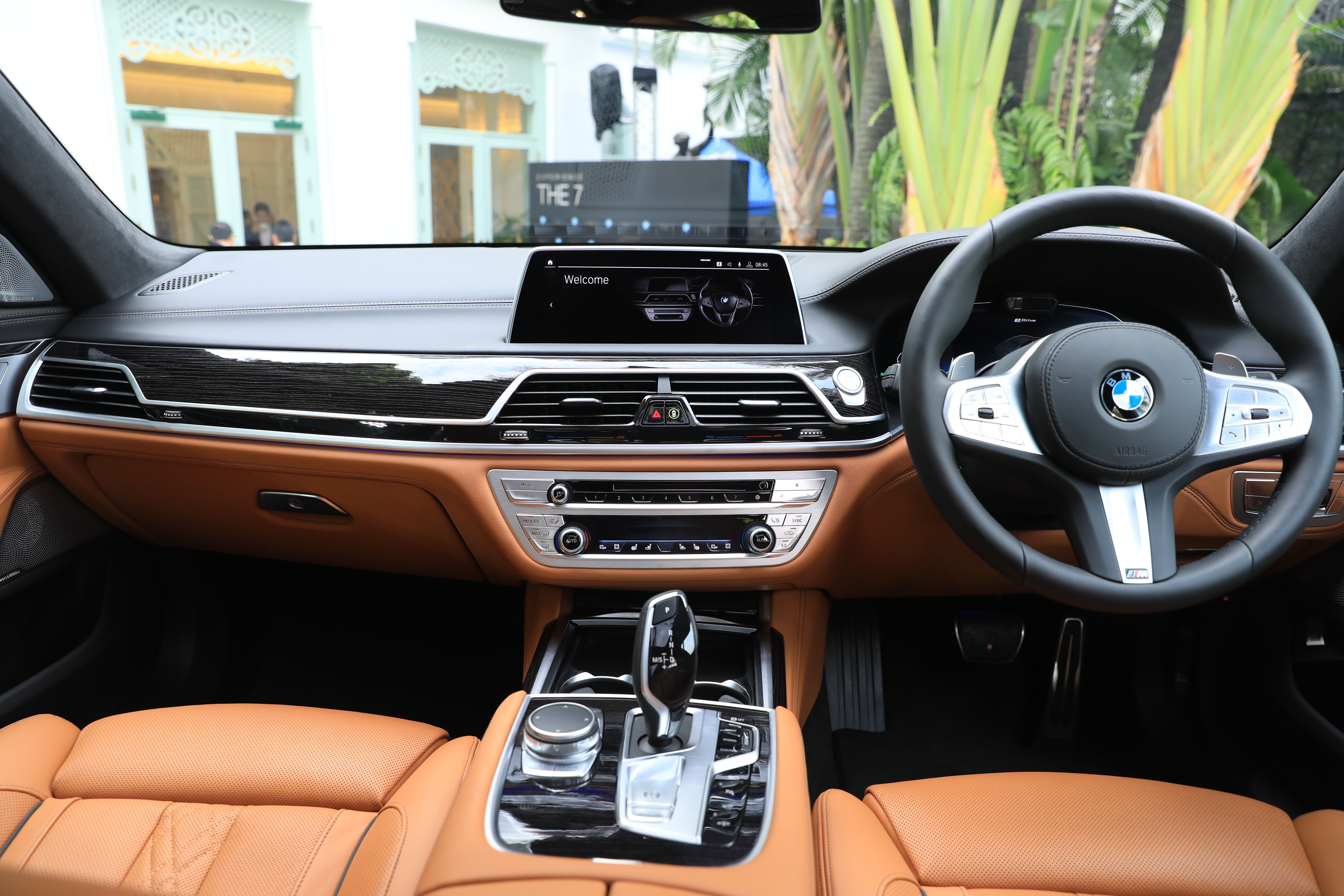 The_new_BMW_7_Series_(10).JPG