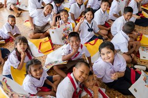03_Krungsri-Auto-Furniture-Donation.jpg 03_Krungsri-Auto-Furniture-Donation.jpg