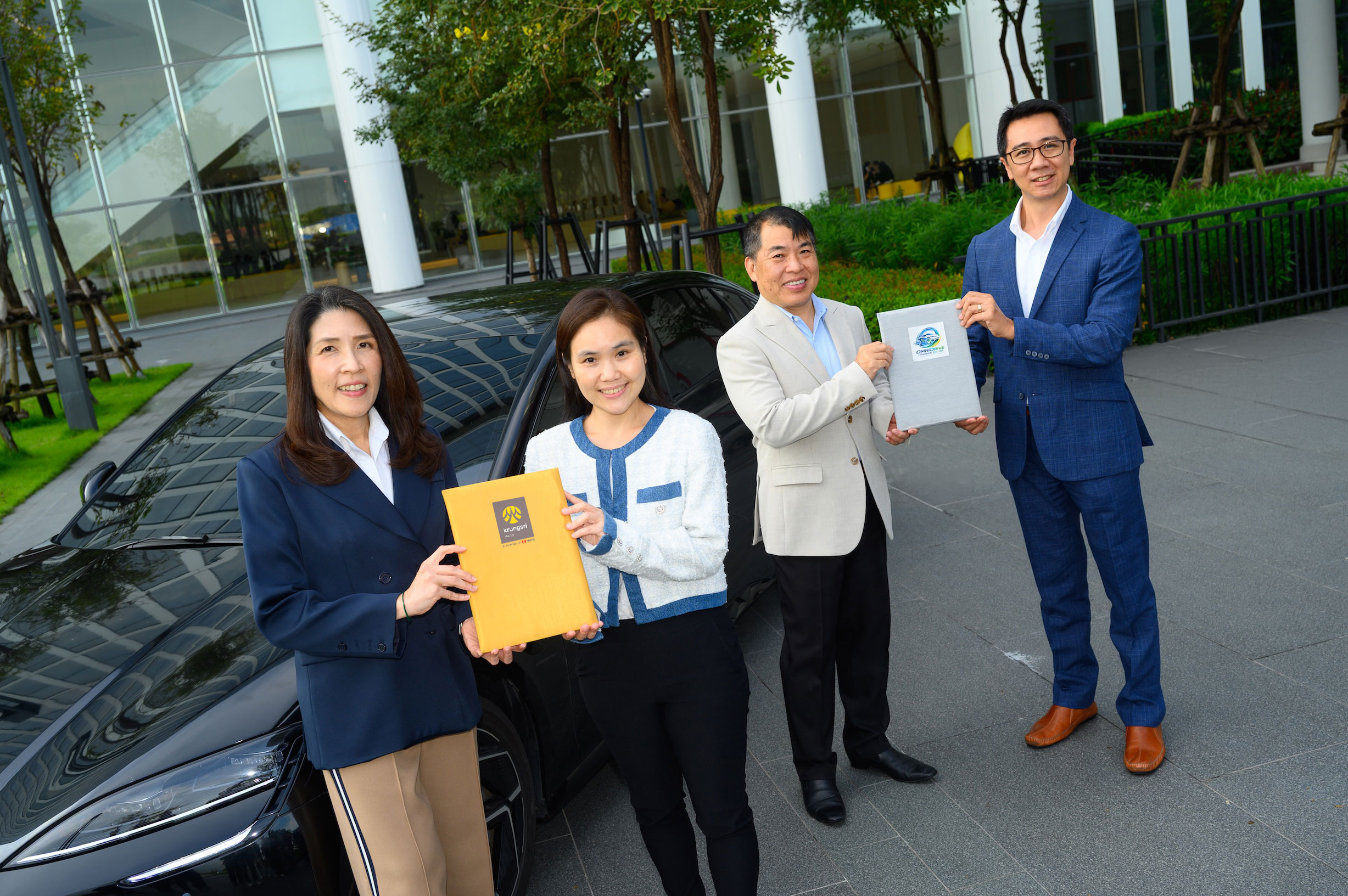 Krungsri-Auto-X-Omnidrive_1-(1).jpg