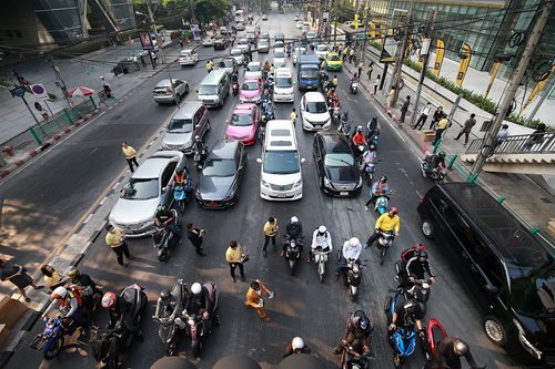 กรงศรออโตรวมแจกหนากากอนามย_04.JPG กรงศรออโตรวมแจกหนากากอนามย_04.JPG