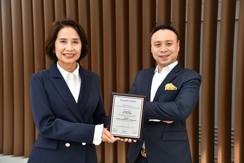 (จากซาย)-นางกฤตยา-ศรสนท-และนายพรเทพ-ถรสนทรากล.JPG (จากซาย)-นางกฤตยา-ศรสนท-และนายพรเทพ-ถรสนทรากล.JPG